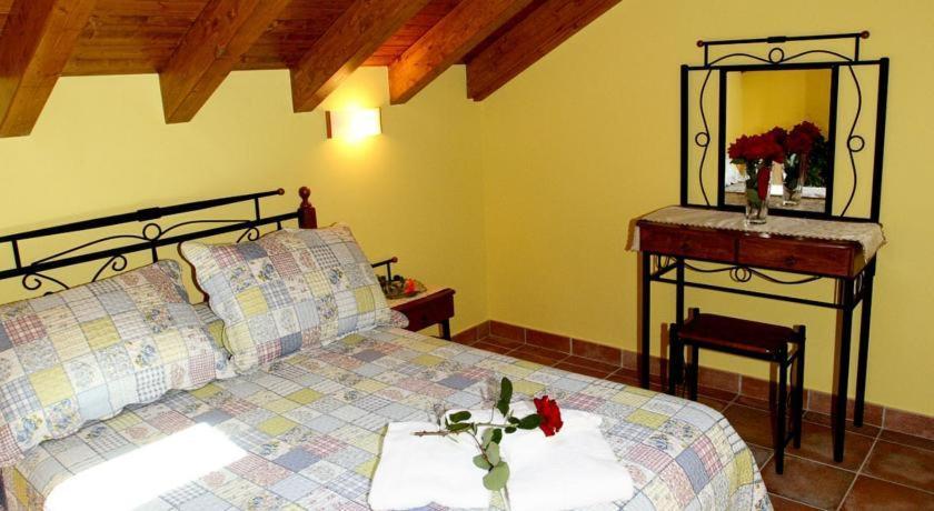 Apartamentos Rurales La Vina Onís Екстериор снимка