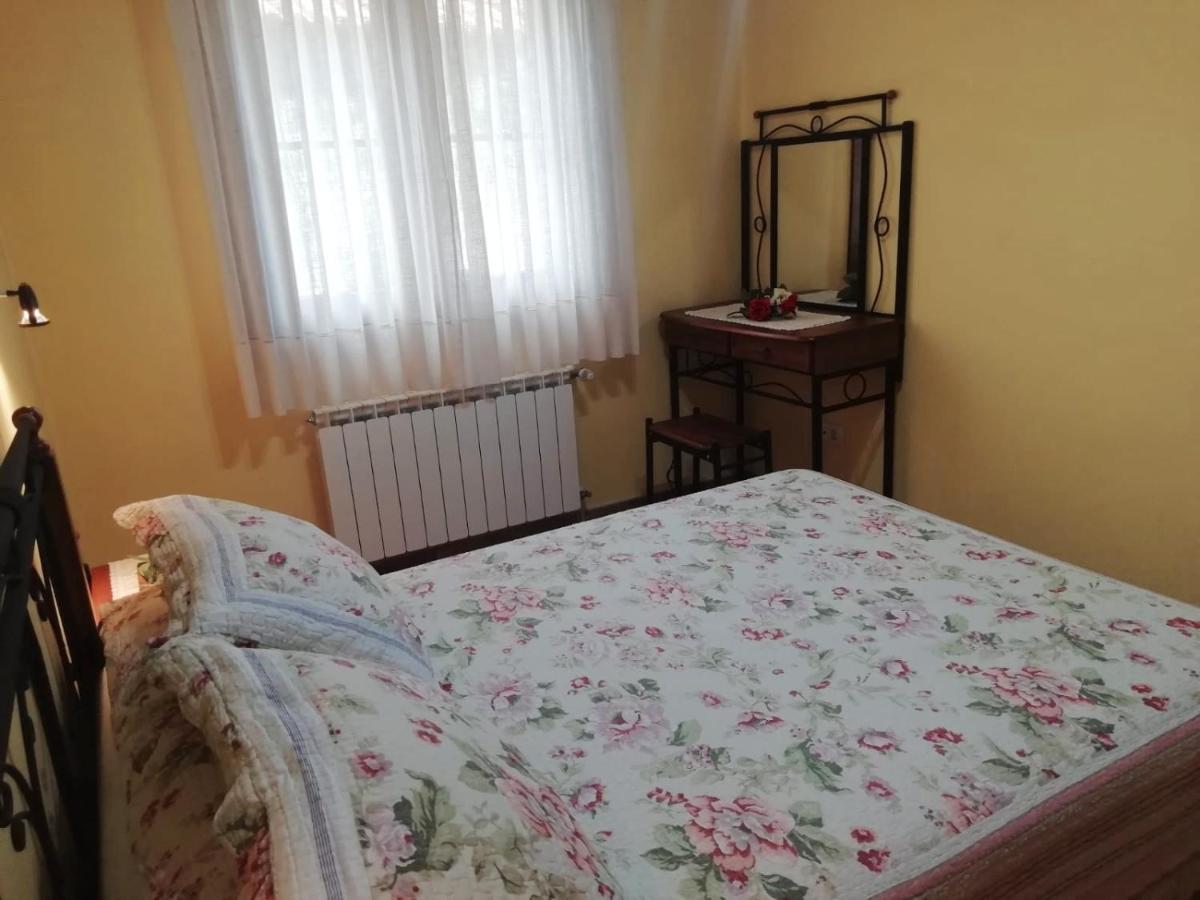 Apartamentos Rurales La Vina Onís Екстериор снимка