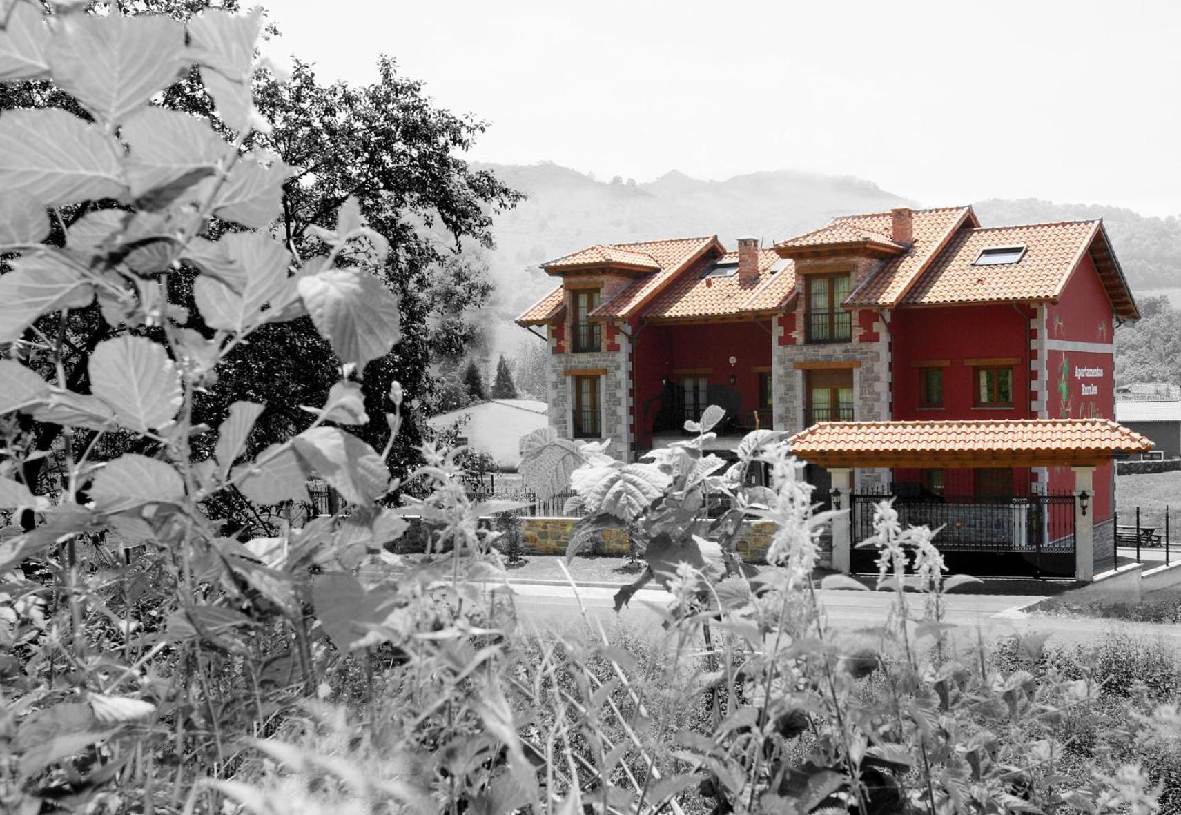 Apartamentos Rurales La Vina Onís Екстериор снимка