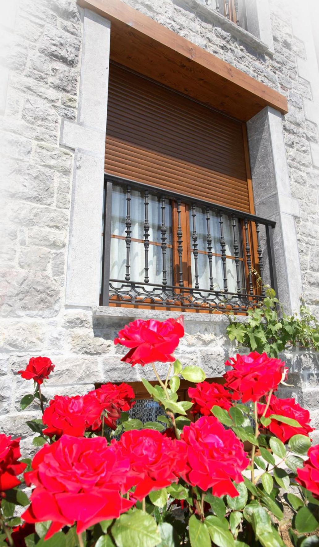 Apartamentos Rurales La Vina Onís Екстериор снимка