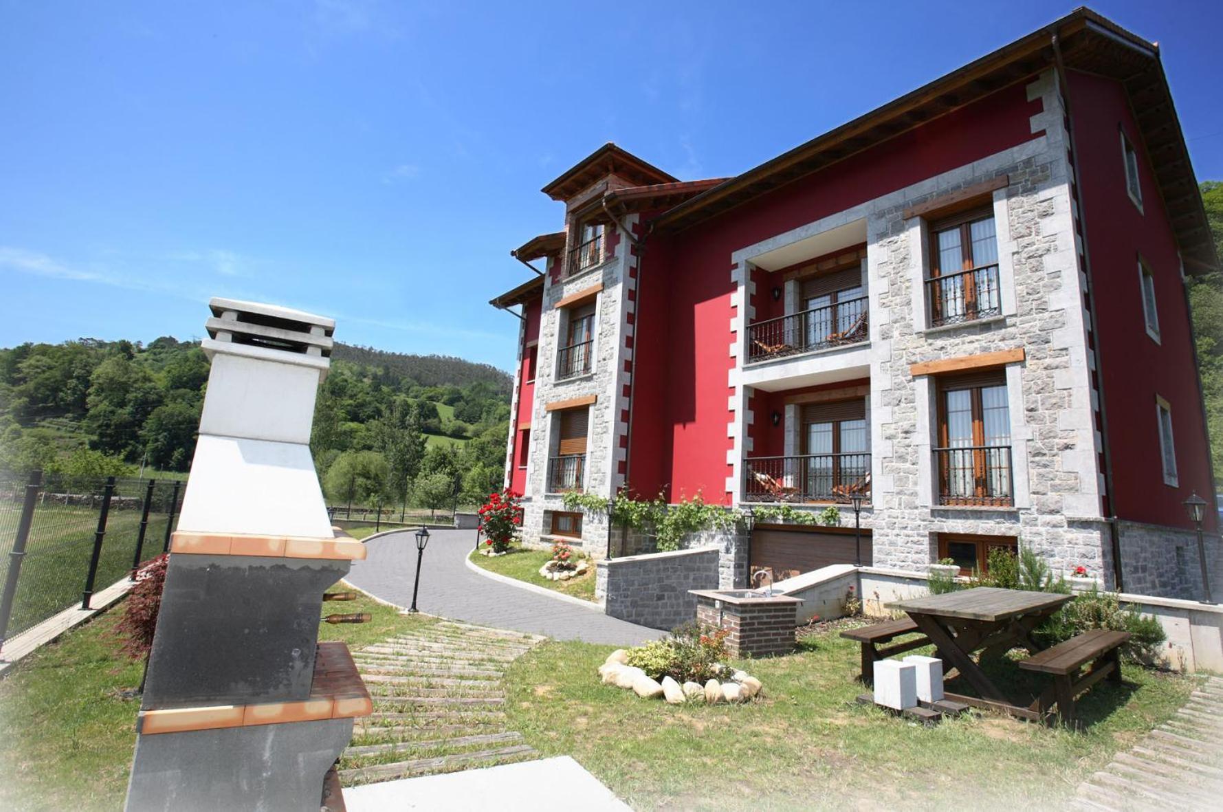 Apartamentos Rurales La Vina Onís Екстериор снимка